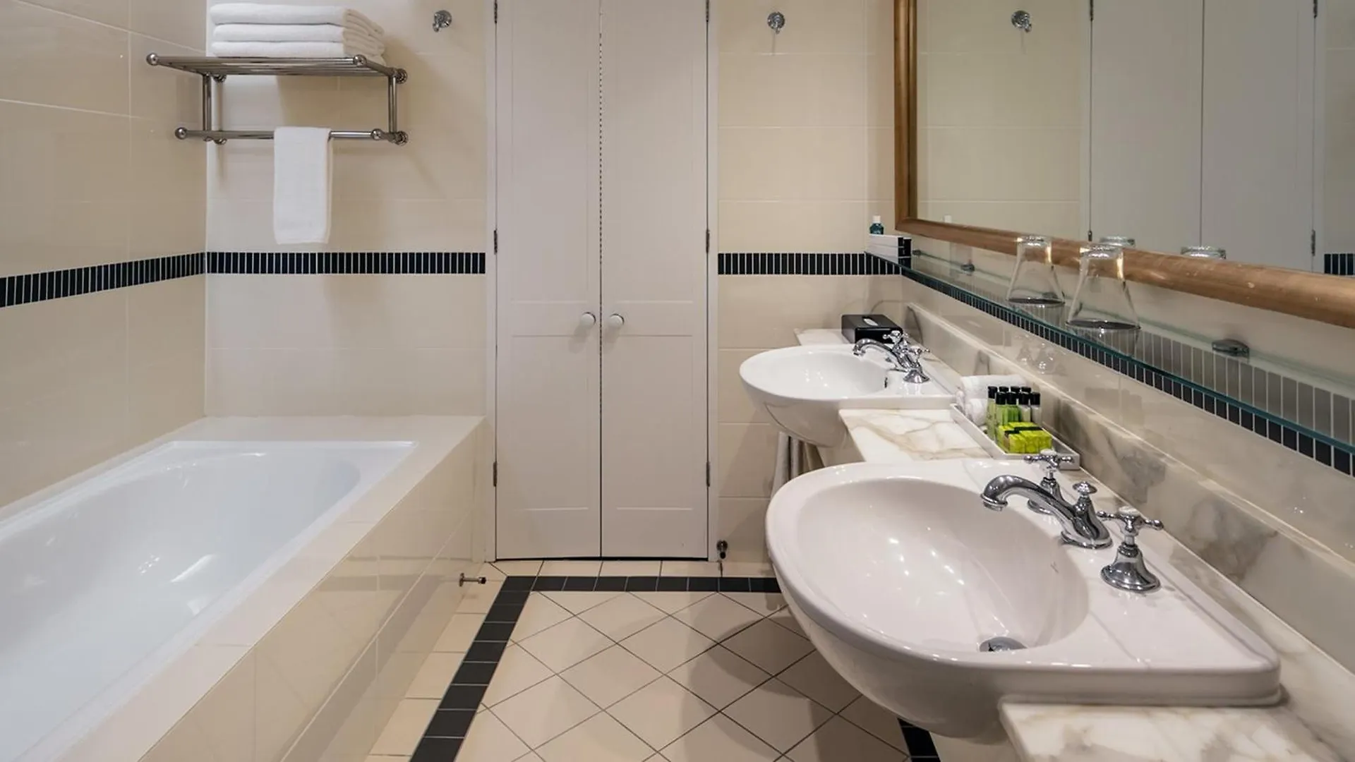 Intercontinental Sanctuary Cove Resort By Ihg Gold Coast