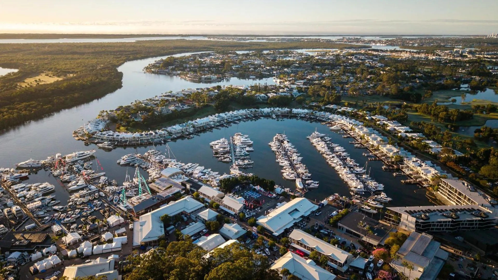 Intercontinental Sanctuary Cove Resort By Ihg Gold Coast 5*,